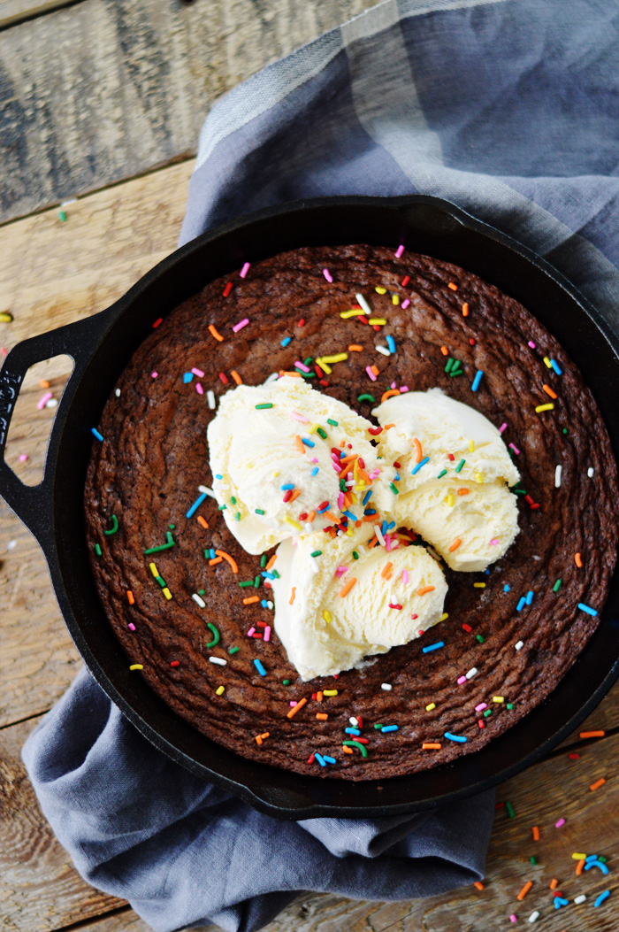 Skillet Brownie Sundae - A Teaspoon Of Home